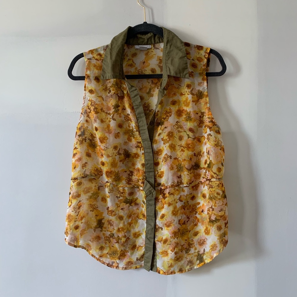 BAR III Sleeveless Button down